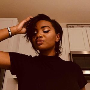 Meet your Posher, Nadia